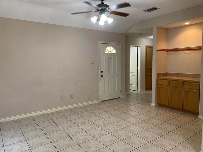 Building Photo - 9804 Cantera Ct