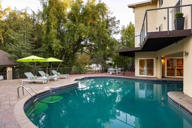 Building Photo - Meticulously Upgraded Los Altos Estate on Over an Acre