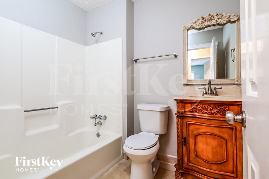 Building Photo - 2988 Winding Way SW