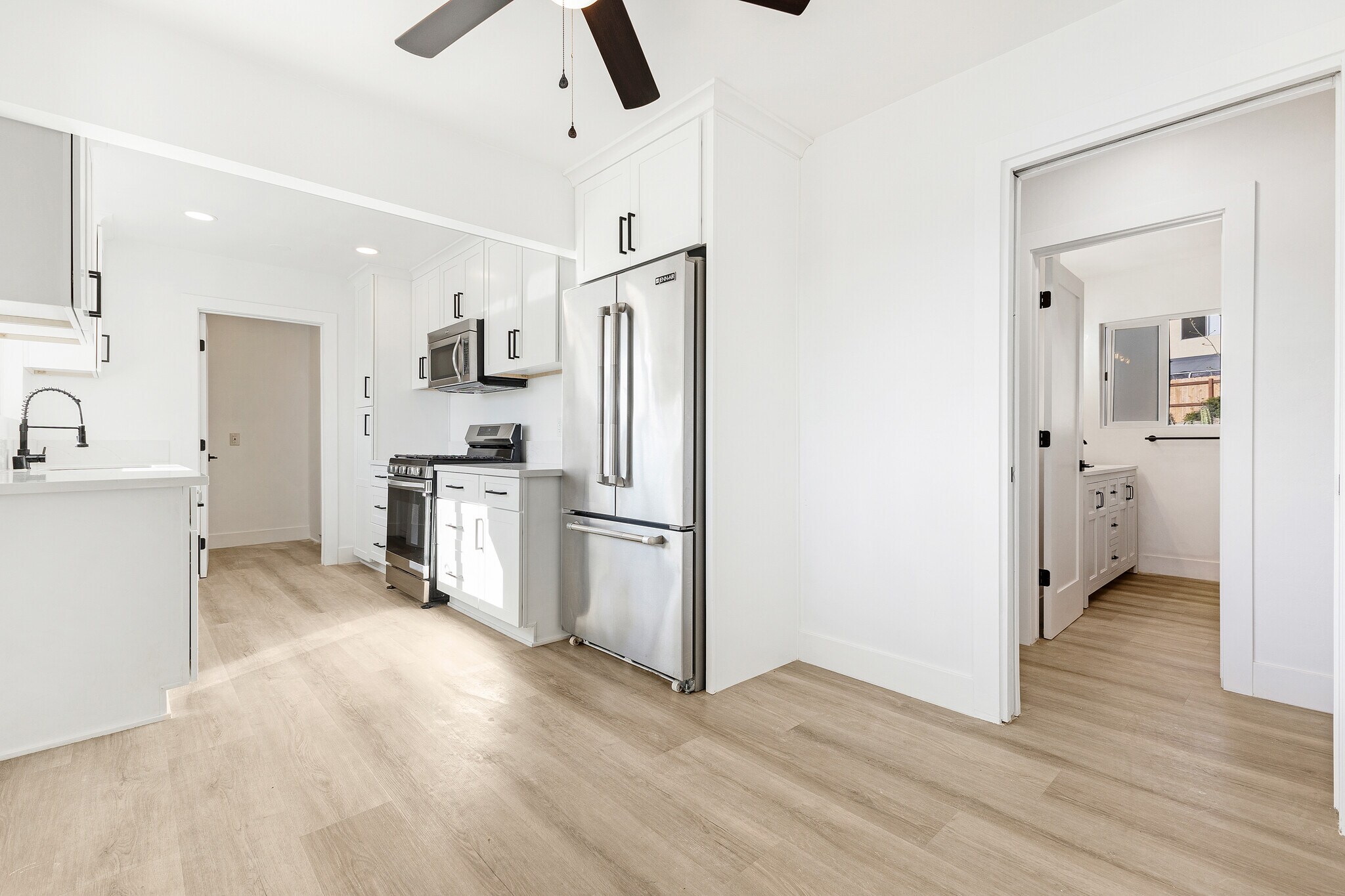 Building Photo - 205 Plymouth Dr