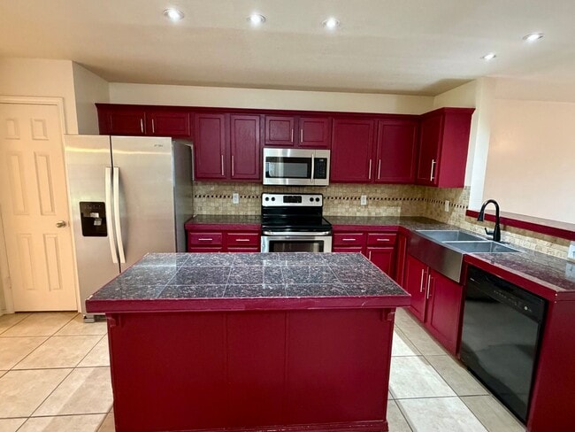 Building Photo - 2804 Blackburn Dr