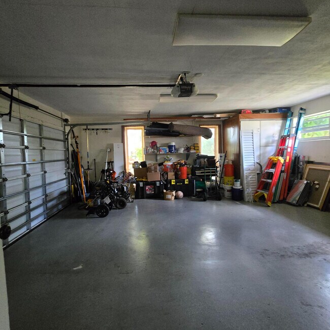 Building Photo - 2120 N 49th Ave