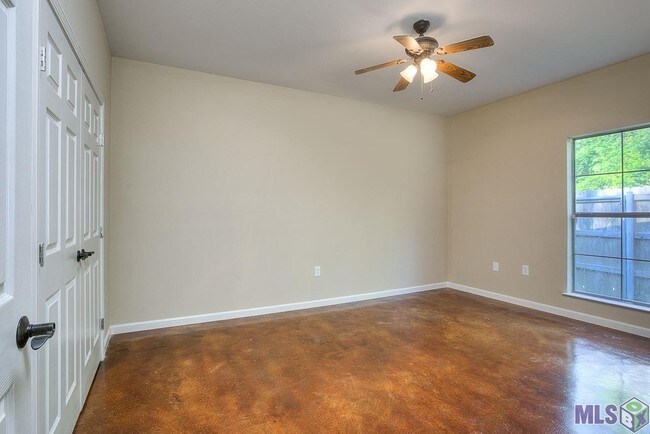 Building Photo - 3512 Yorkfield Dr