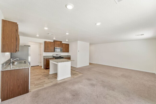 Building Photo - 6844 Toros St