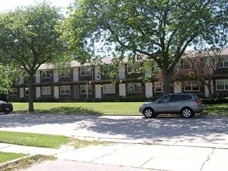 Primary Photo - 450 S Belmont Ave