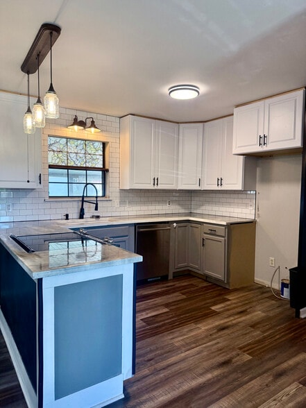 Building Photo - 380 Co Rd 1355