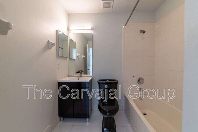 Building Photo - 10224 Vickers Ridge Dr