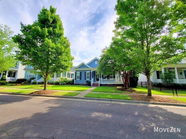 Building Photo - 17011 Hedgerow Park Rd