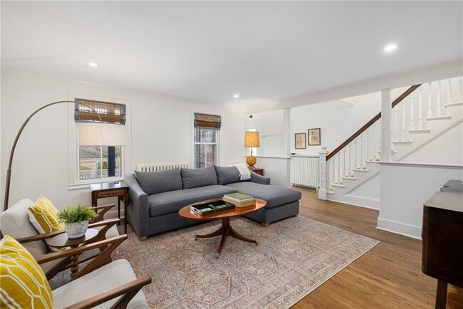 Building Photo - 23 Mt Vernon St