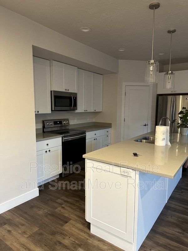 Building Photo - 4137 S 900 E