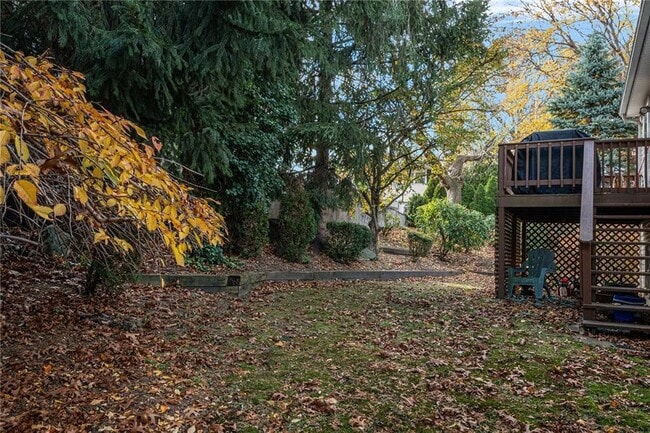 Building Photo - 40 Paolino St