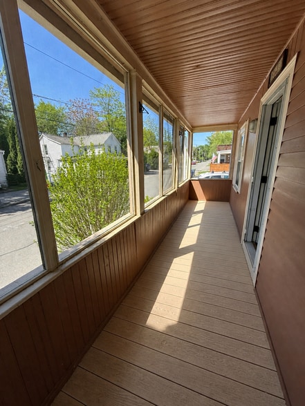 Building Photo - 29 Eton Ave