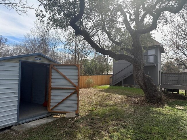 Building Photo - 11705 Cherokee St