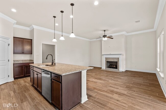 Building Photo - Check Out this 3 bed 2 bath in Shreveport