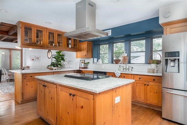 Building Photo - 8303 N River Oaks Ct