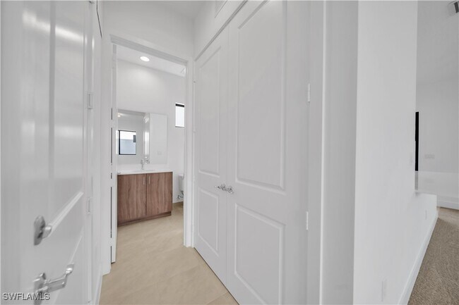 Building Photo - 5840 Agostino Way