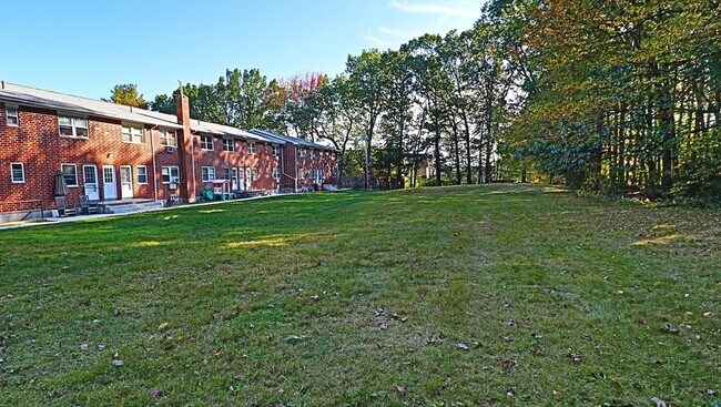 Building Photo - 139 Litchfield Pines Dr