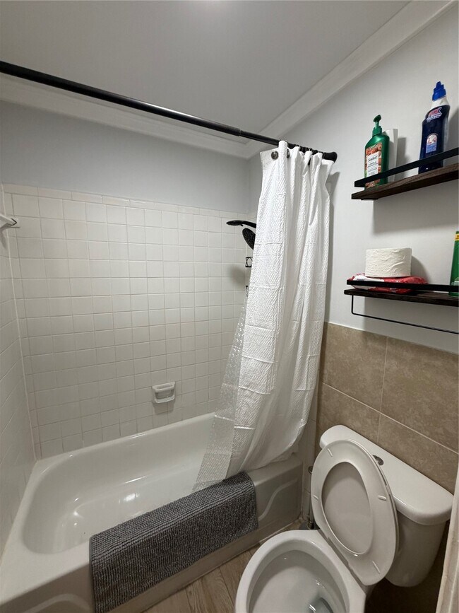 Building Photo - 2120 El Paseo St