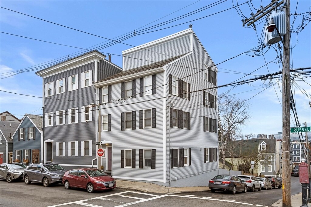 Building Photo - 55 Russell St