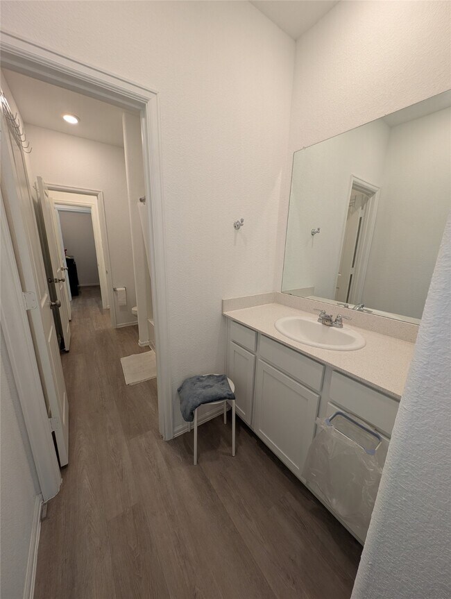 Building Photo - 9918 Highland Harvest Dr