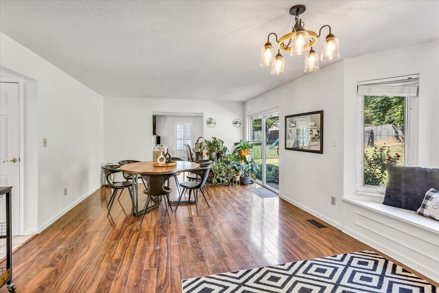 Building Photo - 1428 Hudson Lndg