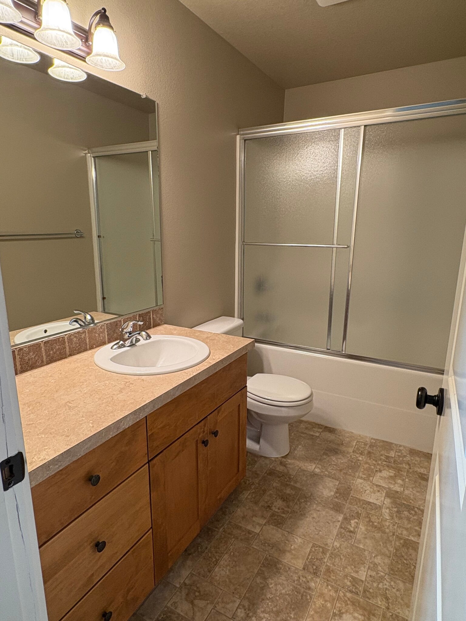 Upstairs bathroom - 1926 NW Kale Way
