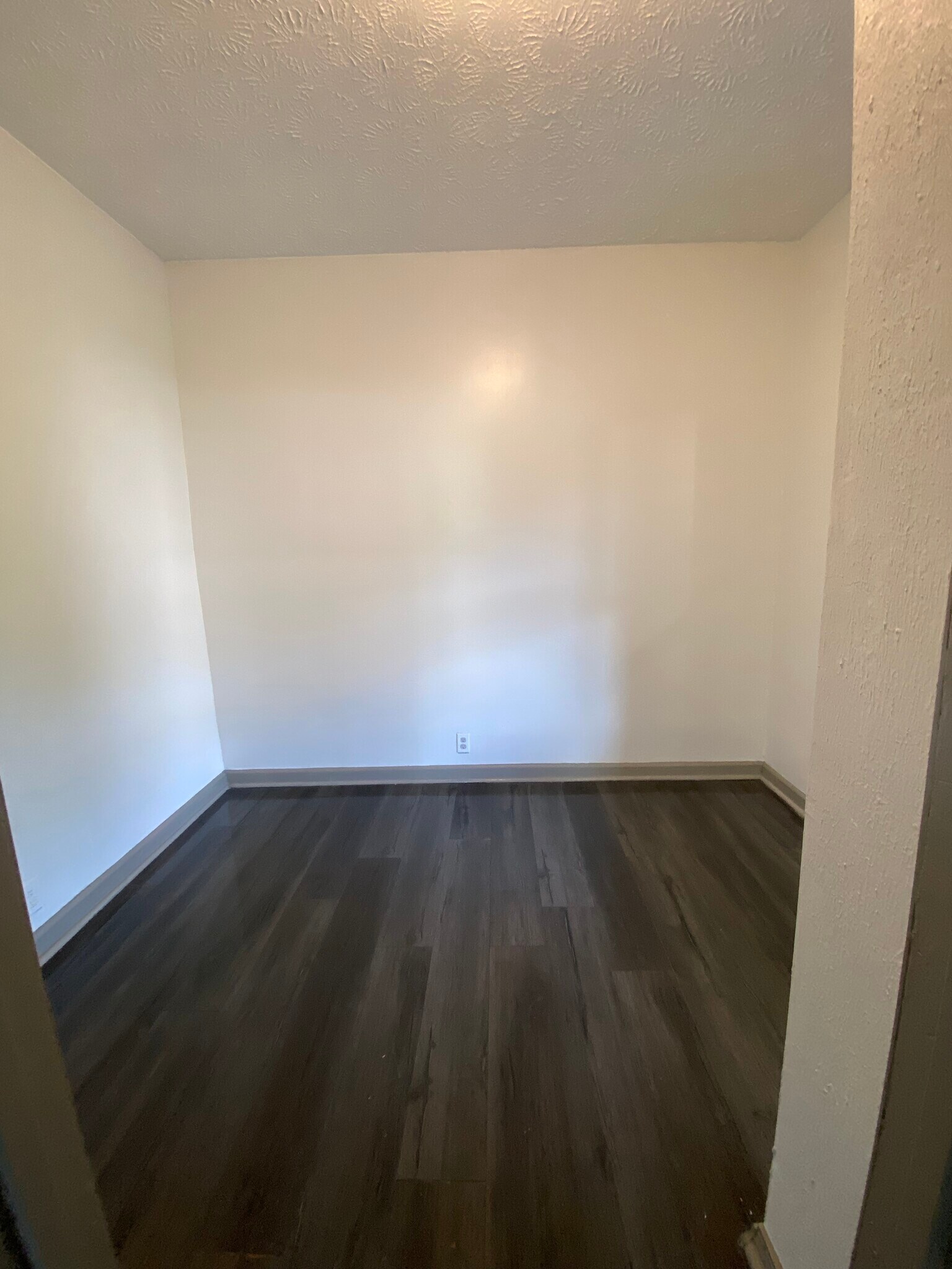 Building Photo - 848 Lovett Pl