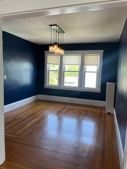 Dining Room - 100 Lauriston St