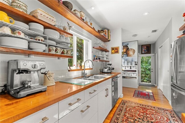 Building Photo - 70 NE 97th St