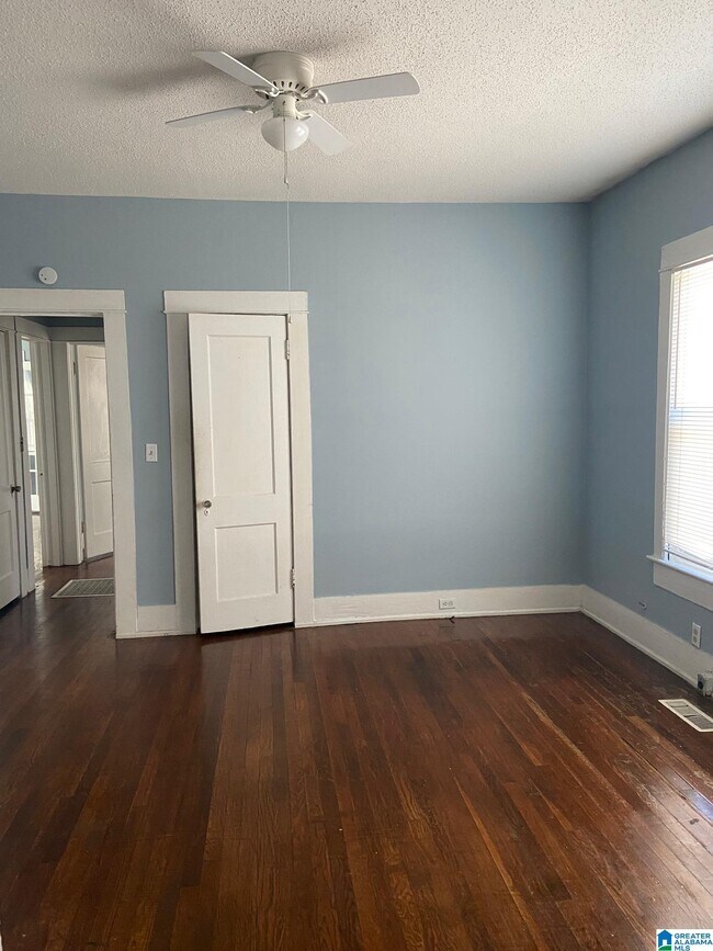 Building Photo - 1146 14th Ave S