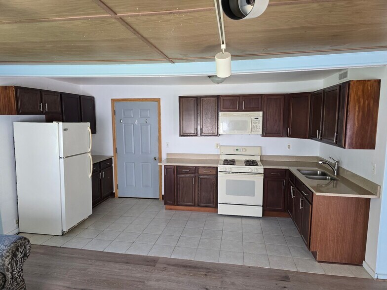 Building Photo - 15306 Gougar Rd