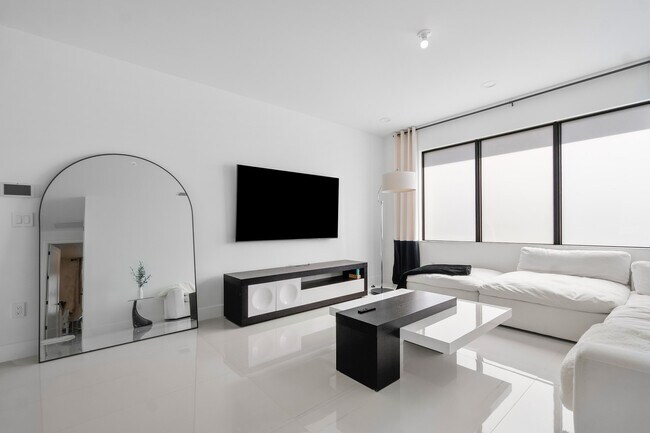 Building Photo - 17533 Sparkling River Rd