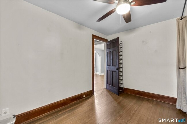 Building Photo - 28 Iver Ave