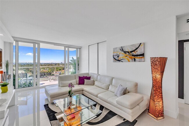 Building Photo - 5600 Collins Ave