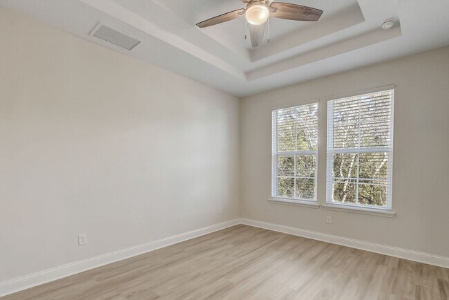 Building Photo - 408 S 8th St