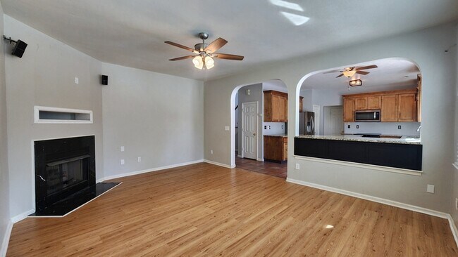 Building Photo - 1828 Somersby Ln