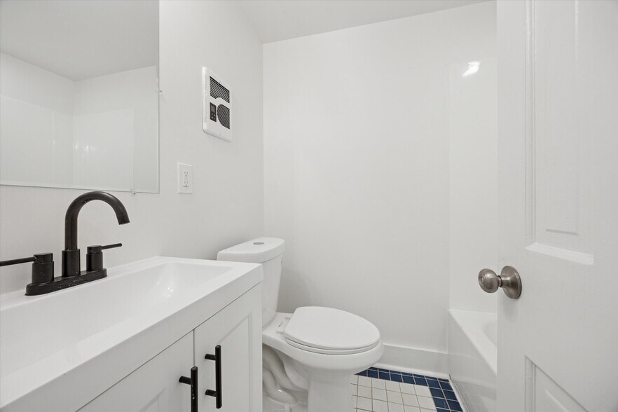 Building Photo - 3247 N Marston St