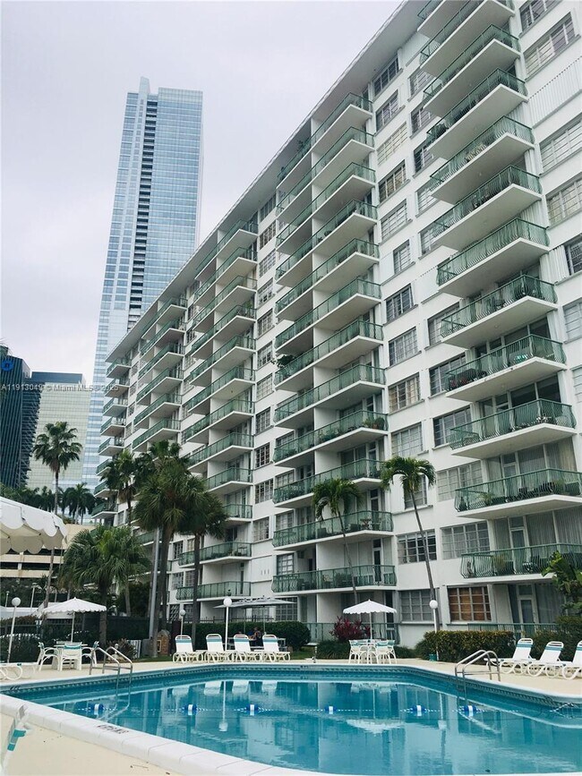 Building Photo - 1408 Brickell Bay Dr