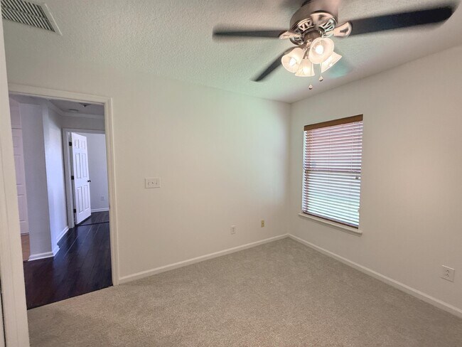 Building Photo - 436 Bostwick Cir