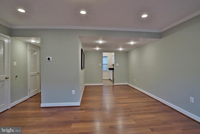 Building Photo - 3181 Welby Ct