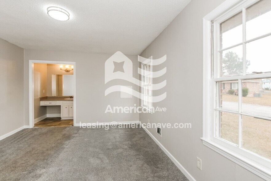 Building Photo - 709 Greensprings Dr