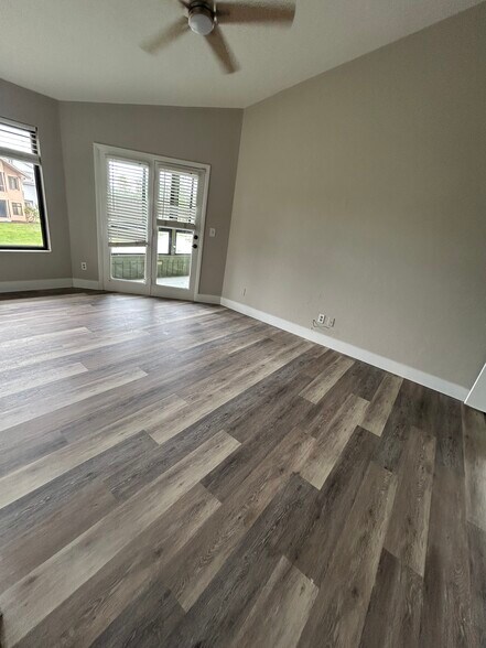 Building Photo - 114 Blue Heron Dr