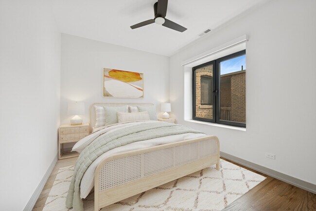 Building Photo - 1331 W Estes Ave