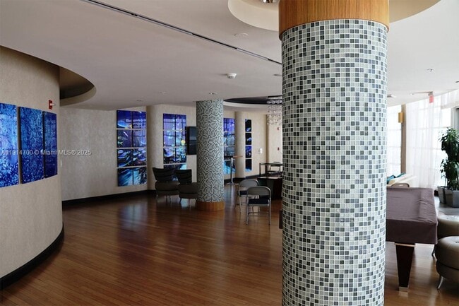 Building Photo - 253 NE 2nd St