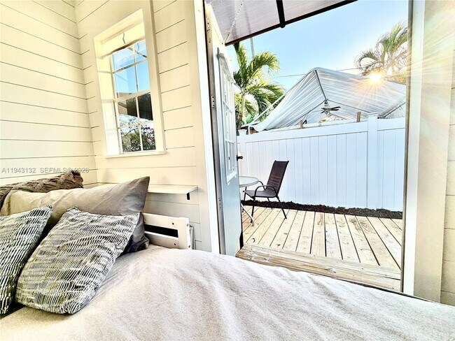 Building Photo - 3601 SW 32nd Blvd