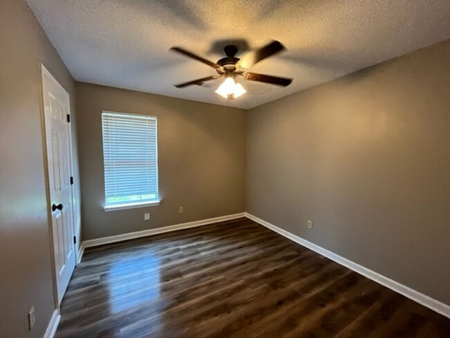 Building Photo - Renovated 3 Bedroom 2 Bath Home for Rent!!!