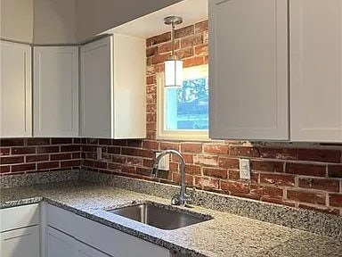 Building Photo - 1405 Columbia Ave