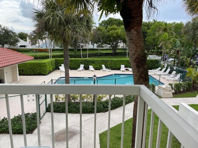 Building Photo - 216 Cypress Point Dr