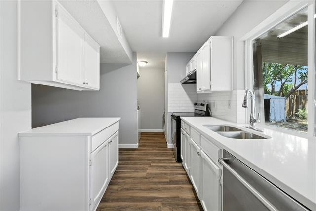 Building Photo - 2307 Montclair Dr