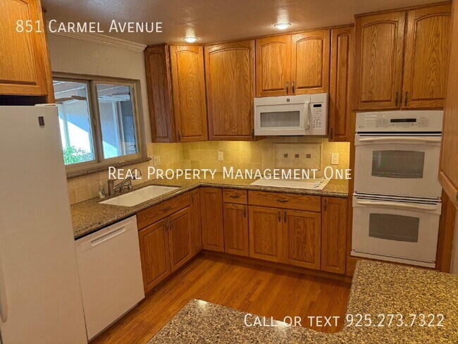 Building Photo - 851 Carmel Ave